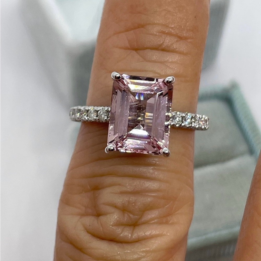 Elegant morganite and 14k white gold engagement ring